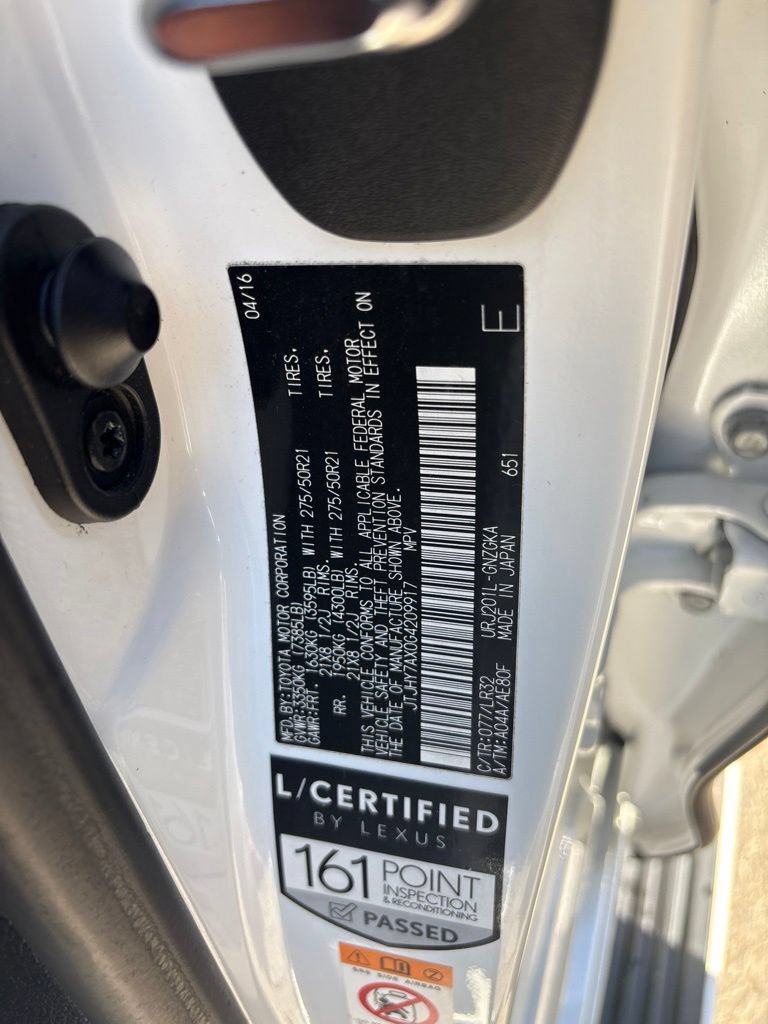 Used 2016 Lexus LX 570 4WD w/ Luxury Package image 18