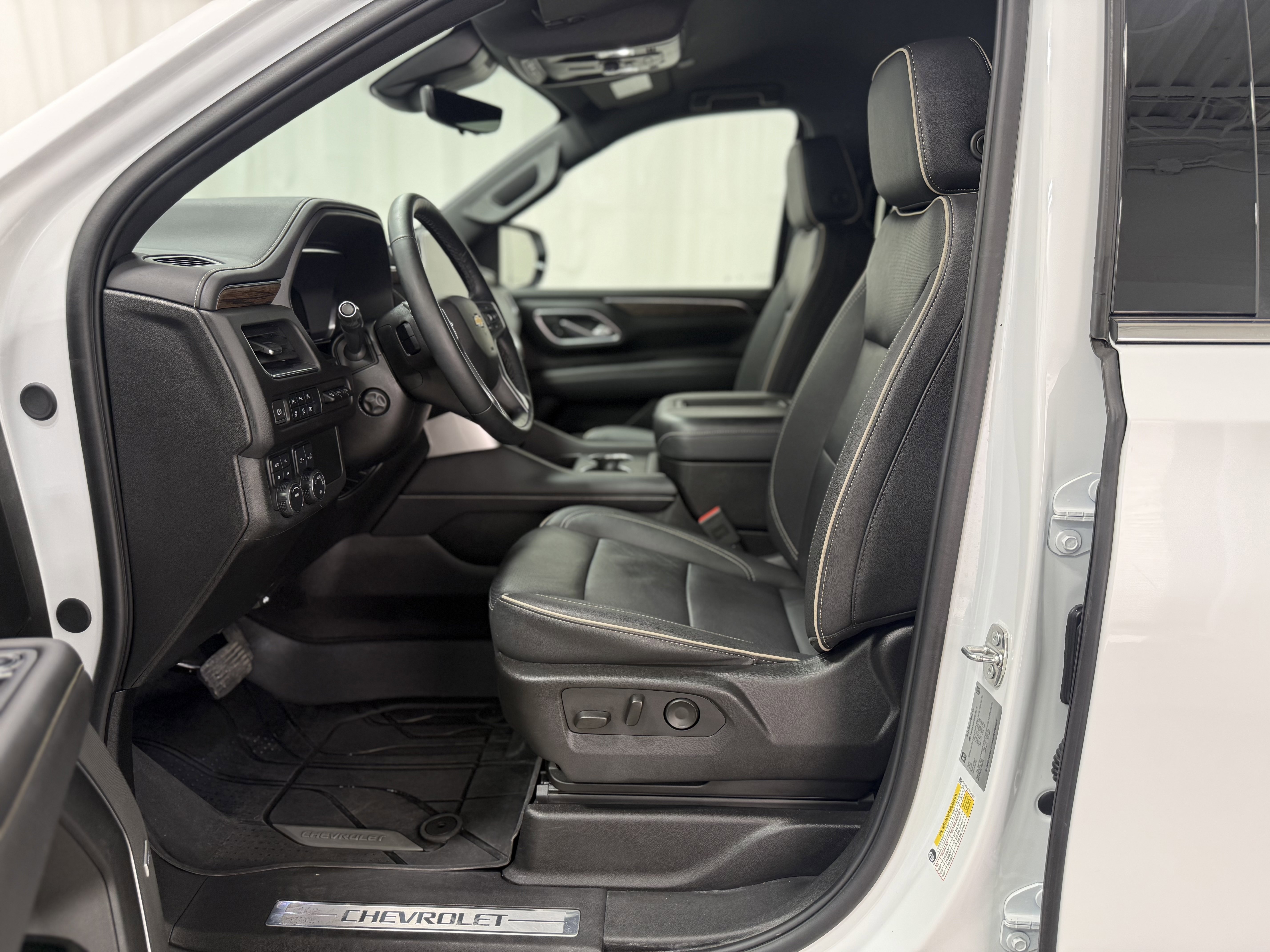 Used 2024 Chevrolet Tahoe Premier image 15