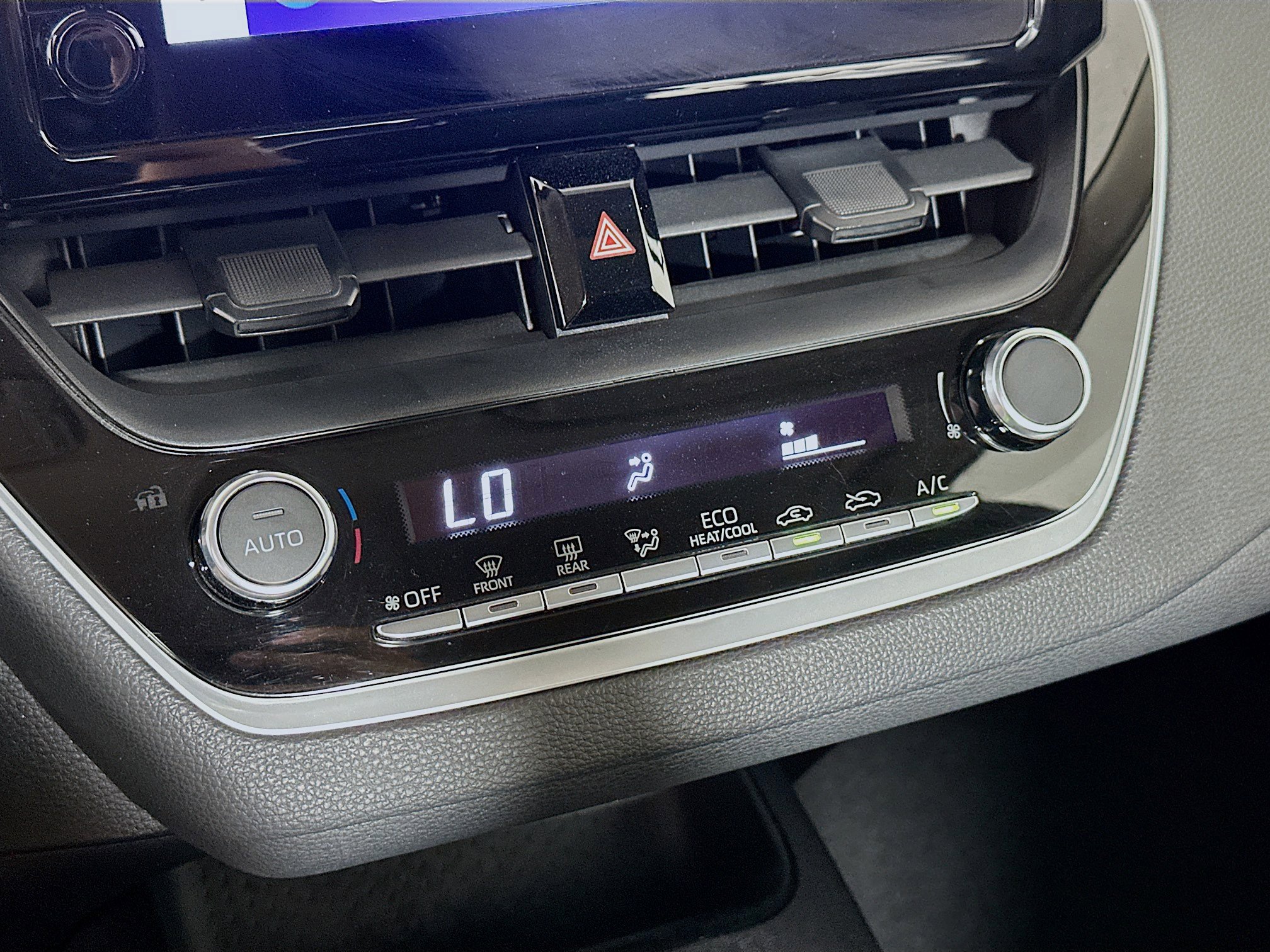 Used 2024 Toyota Corolla LE image 22