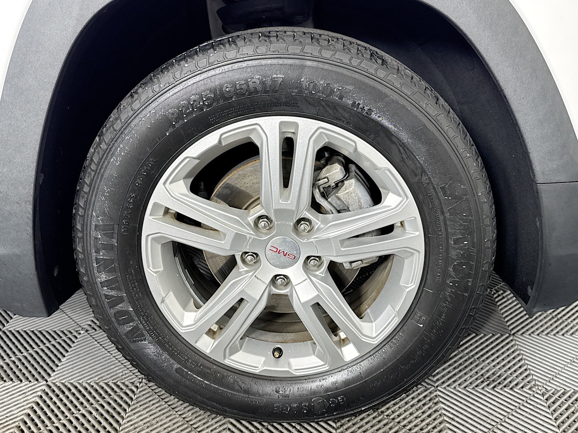 Used 2019 GMC Terrain SLE image 30