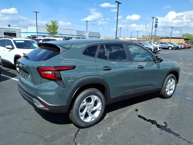 New 2026 Chevrolet Trax LS FWD image 3
