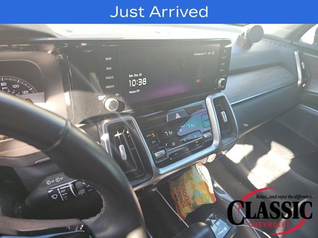 Used 2022 Kia Sorento S image 18