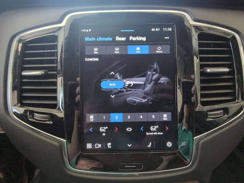 Used 2025 Volvo XC90 B6 Plus image 26