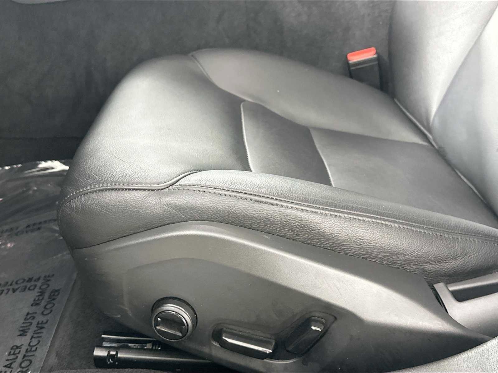 Used 2025 Volvo S60 B5 Core image 19