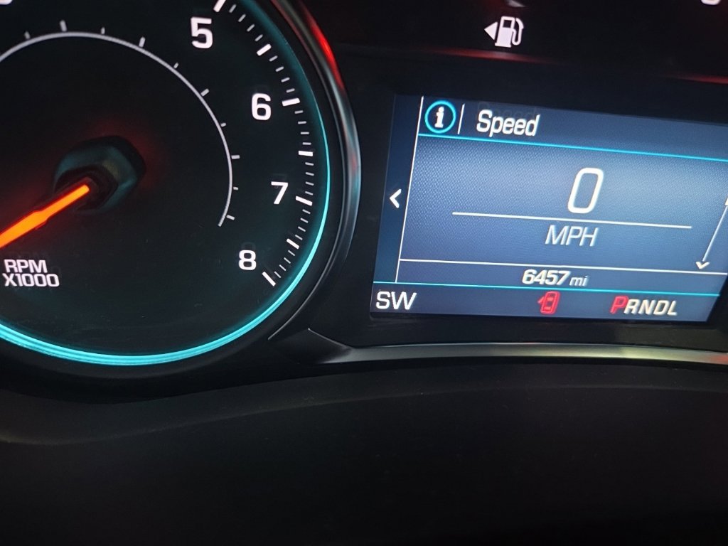 Used 2024 Chevrolet Equinox LT FWD image 2