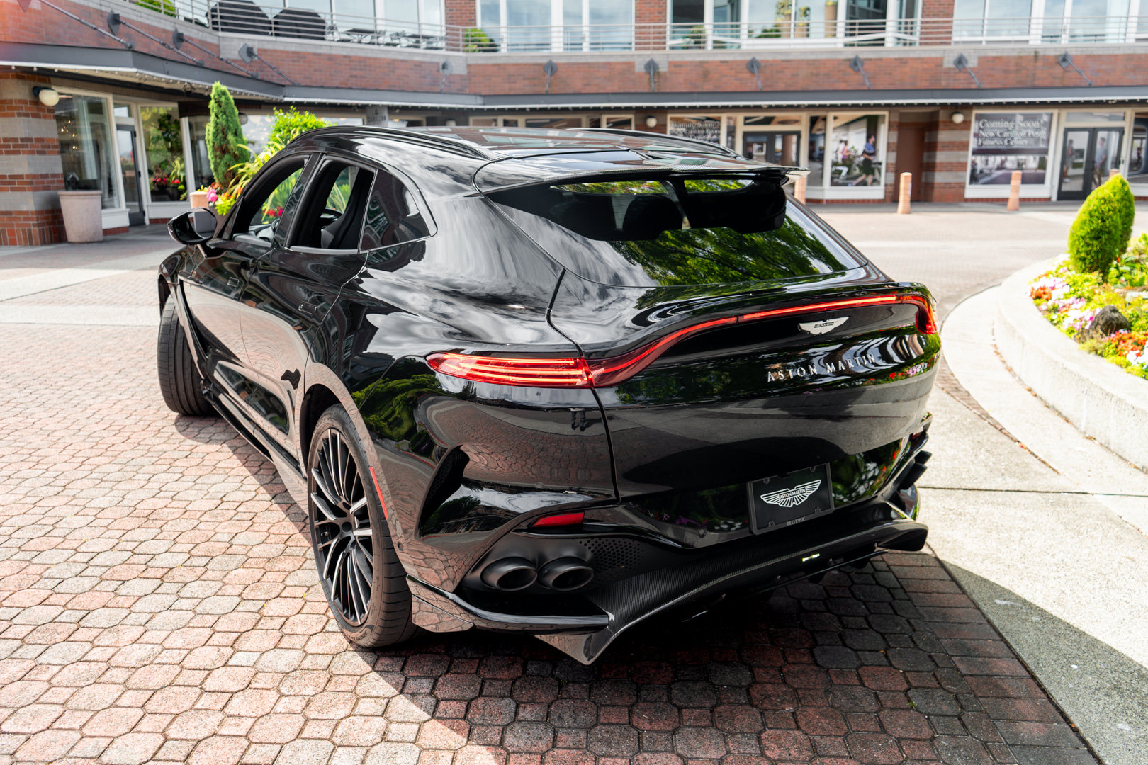 Used 2023 Aston Martin DBX 707 AWD/4WD image 45