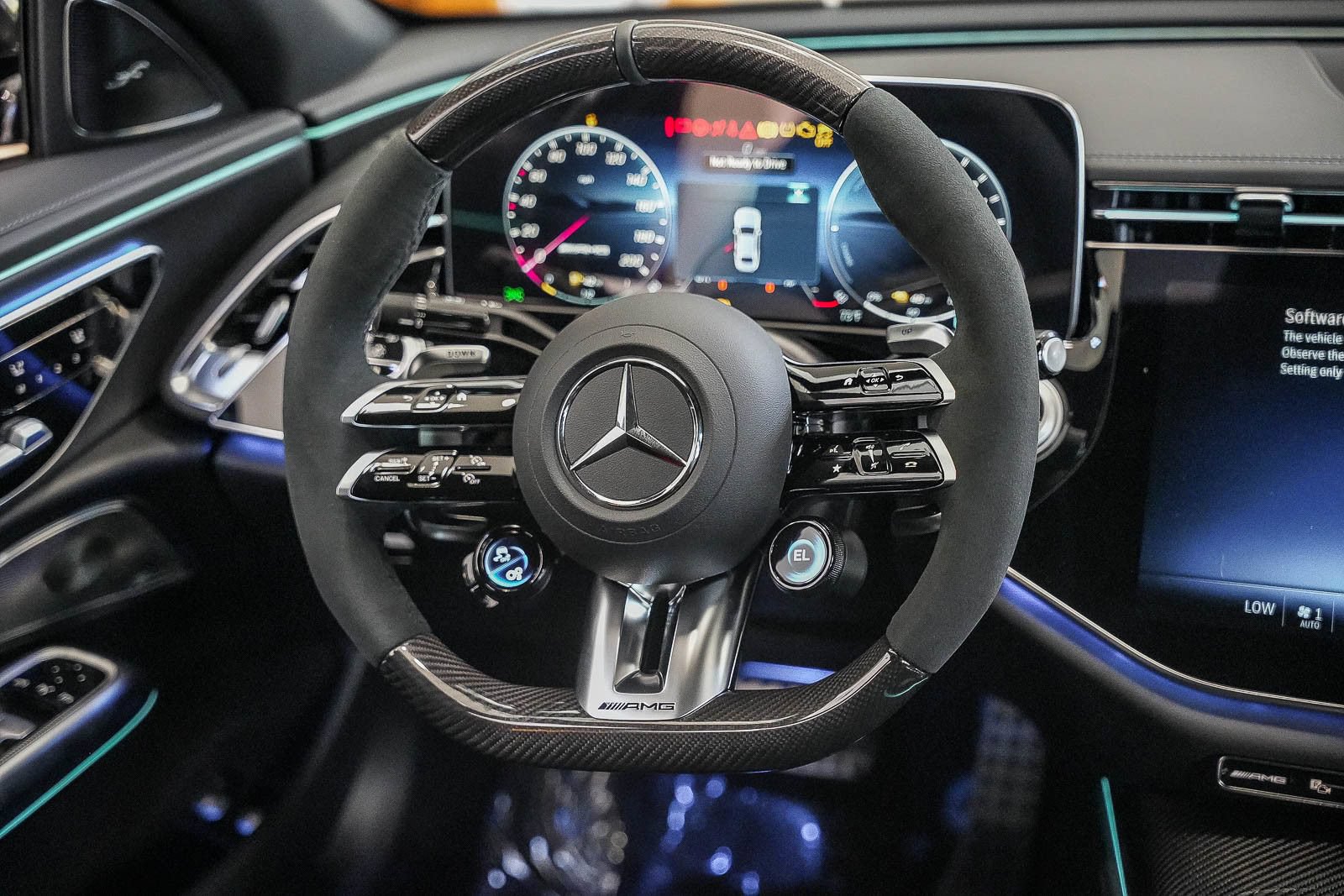 New 2026 Mercedes-Benz E 53 AMG e 4MATIC Sedan image 17