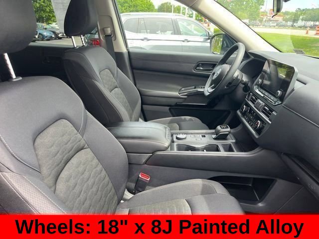 Used 2025 Nissan Pathfinder S AWD/4WD image 74