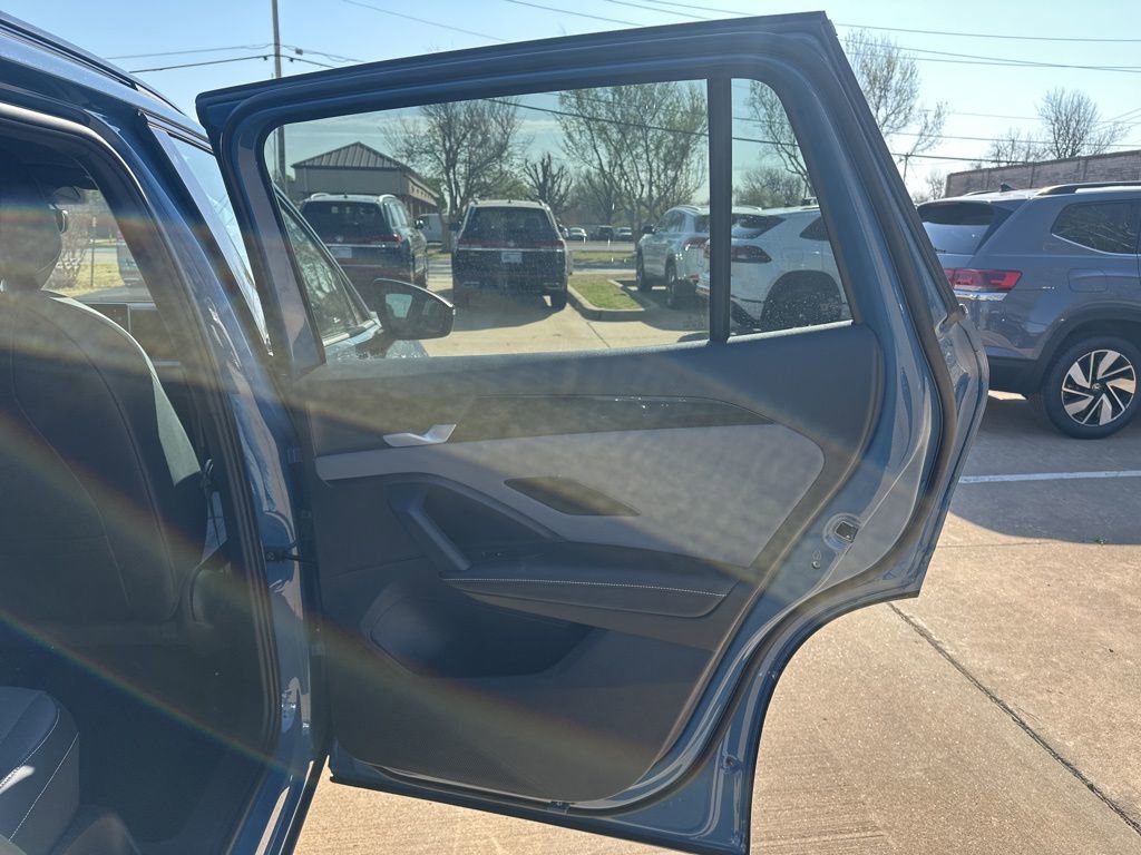 New 2026 Volkswagen Tiguan SE R-Line image 19