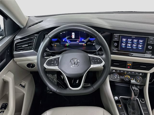 Certified 2023 Volkswagen Jetta SE FWD image 26