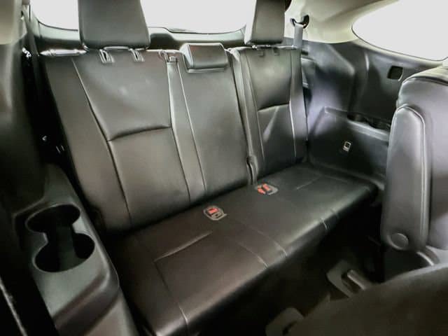 Certified 2021 Toyota Highlander XLE FWD image 30