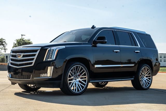 Used 2018 Cadillac Escalade Luxury AWD/4WD image 5