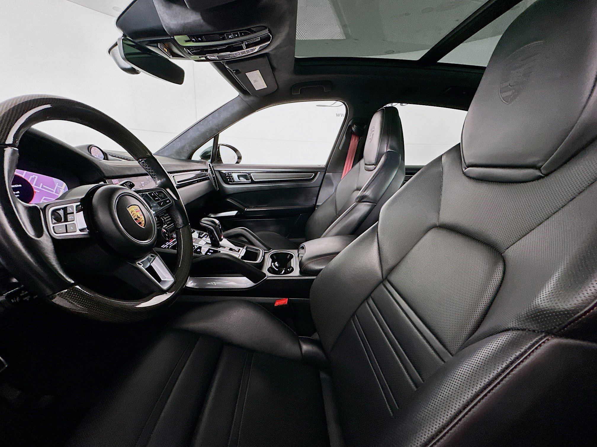 Used 2021 Porsche Cayenne Turbo image 20