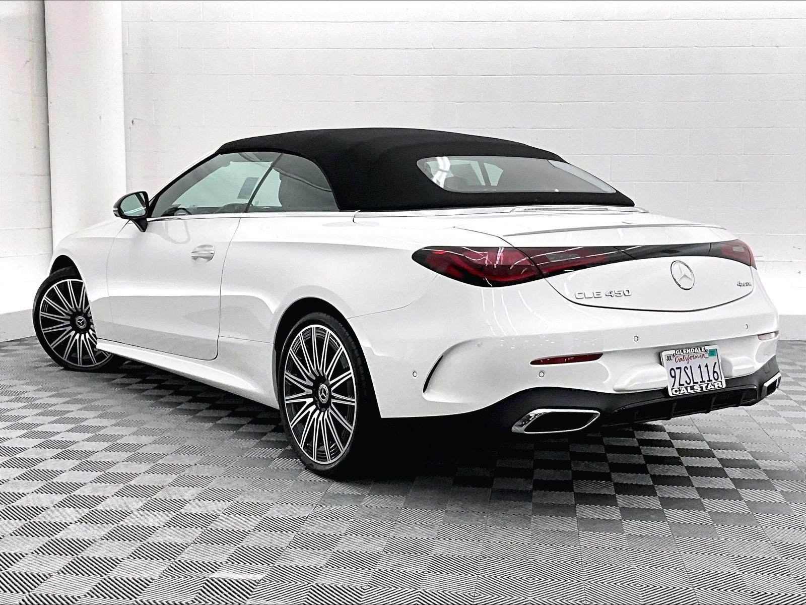 Used 2026 Mercedes-Benz CLE 450 4MATIC Cabriolet image 10