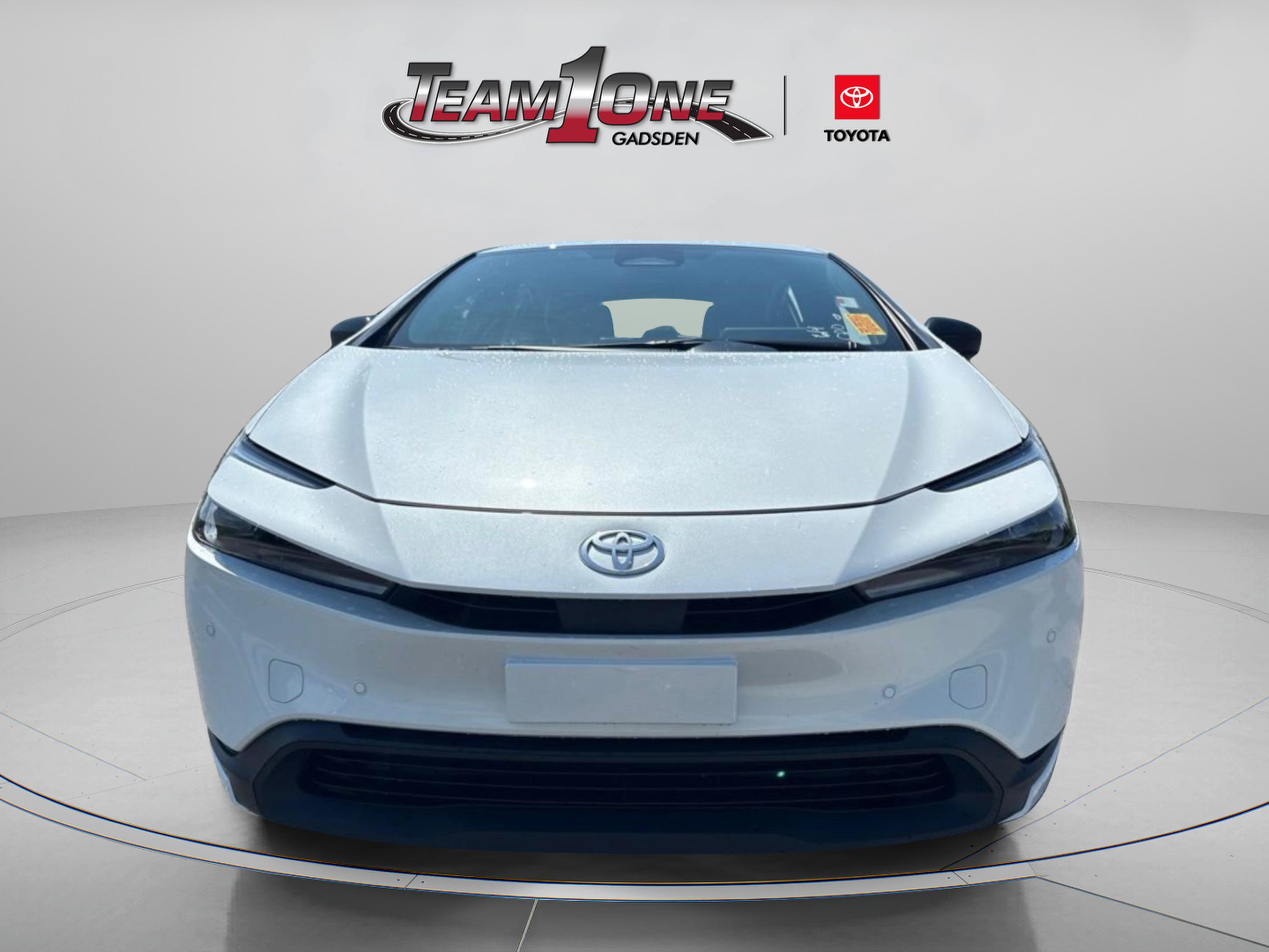 Used 2025 Toyota Prius LE FWD image 7