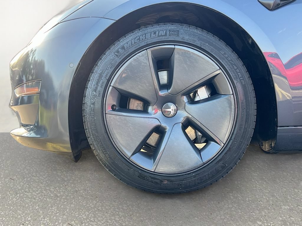 Used 2022 Tesla Model 3 Long Range AWD/4WD image 28