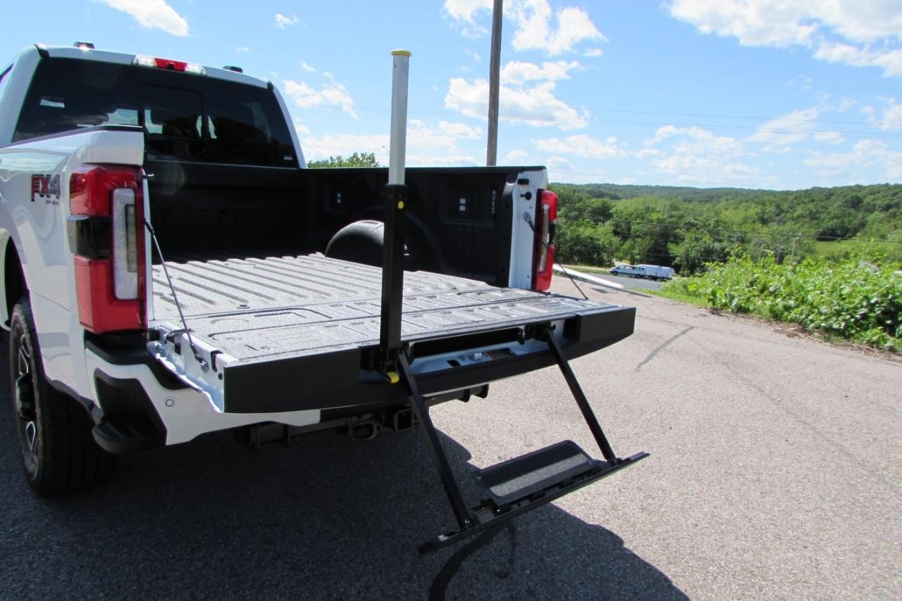 New 2025 Ford F250 Platinum image 15