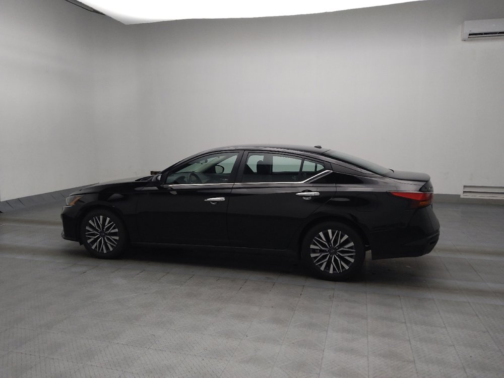 Used 2023 Nissan Altima 2.5 SV image 3