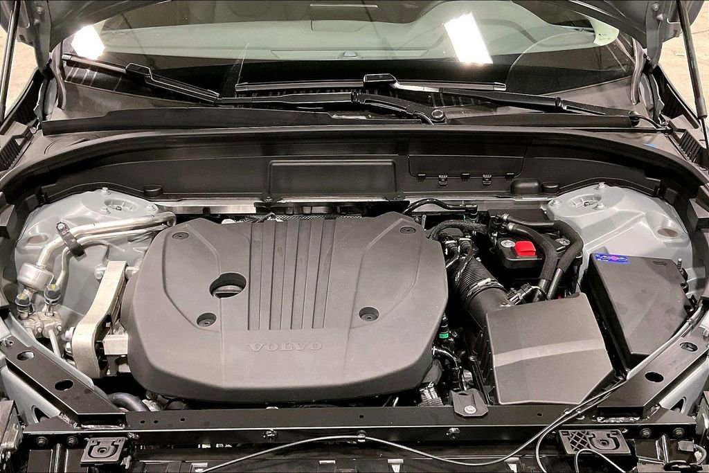 New 2026 Volvo XC60 B5 Core w/ Protection Package Premier image 12