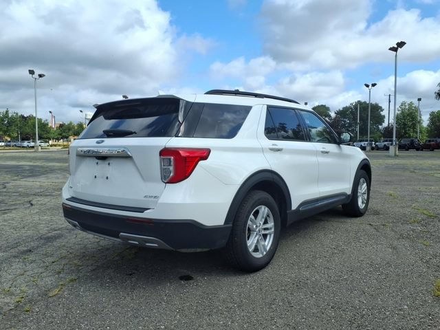 Used 2023 Ford Explorer XLT w/ Equipment Group 202A AWD/4WD image 5