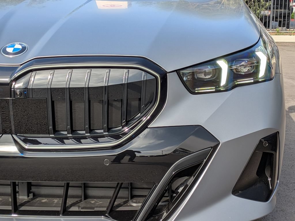 New 2026 BMW 540i xDrive w/ Executive Package AWD/4WD image 16