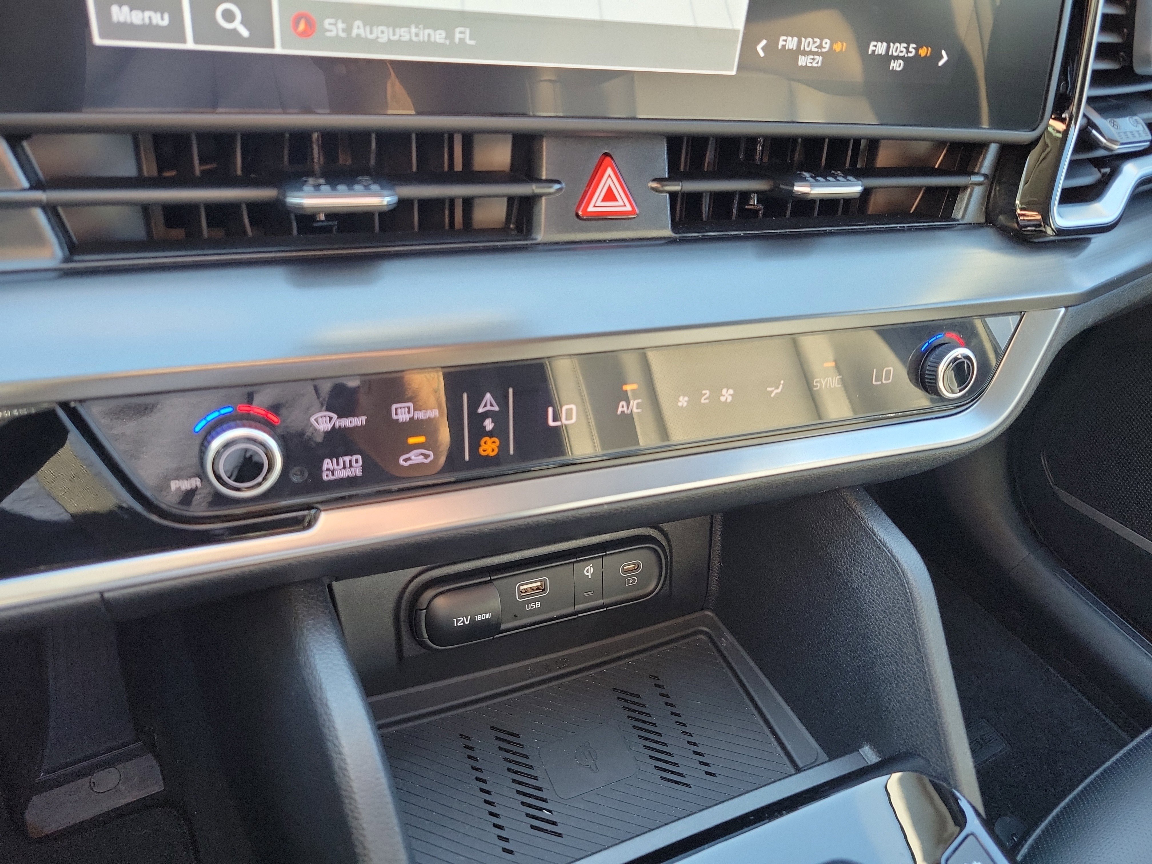 Certified 2025 Kia Sportage EX w/ Premium Package FWD image 36
