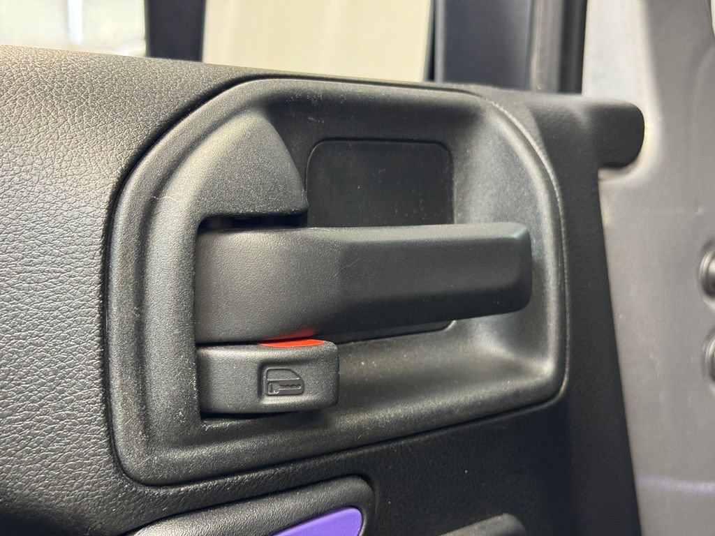 Used 2018 Jeep Wrangler Unlimited Sahara AWD/4WD image 3