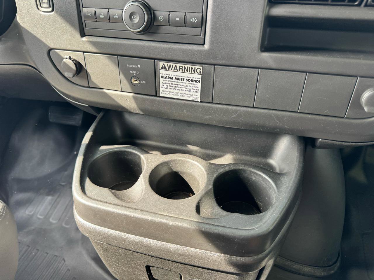 Used 2009 GMC Savana 3500 RWD image 17