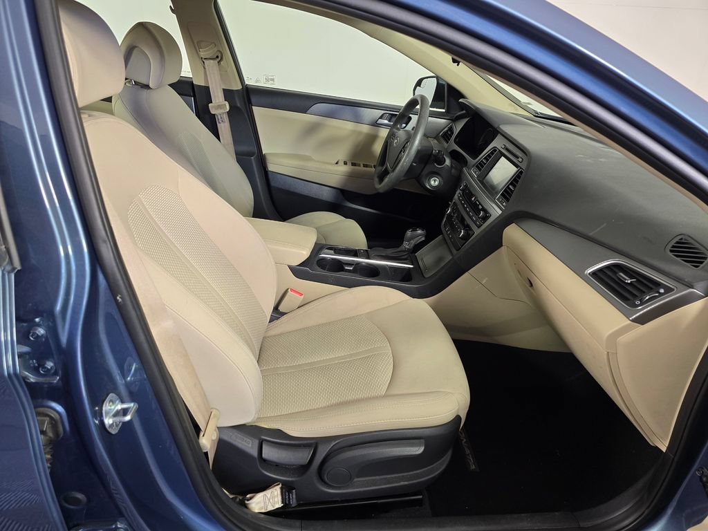 Used 2016 Hyundai Sonata SE FWD image 11