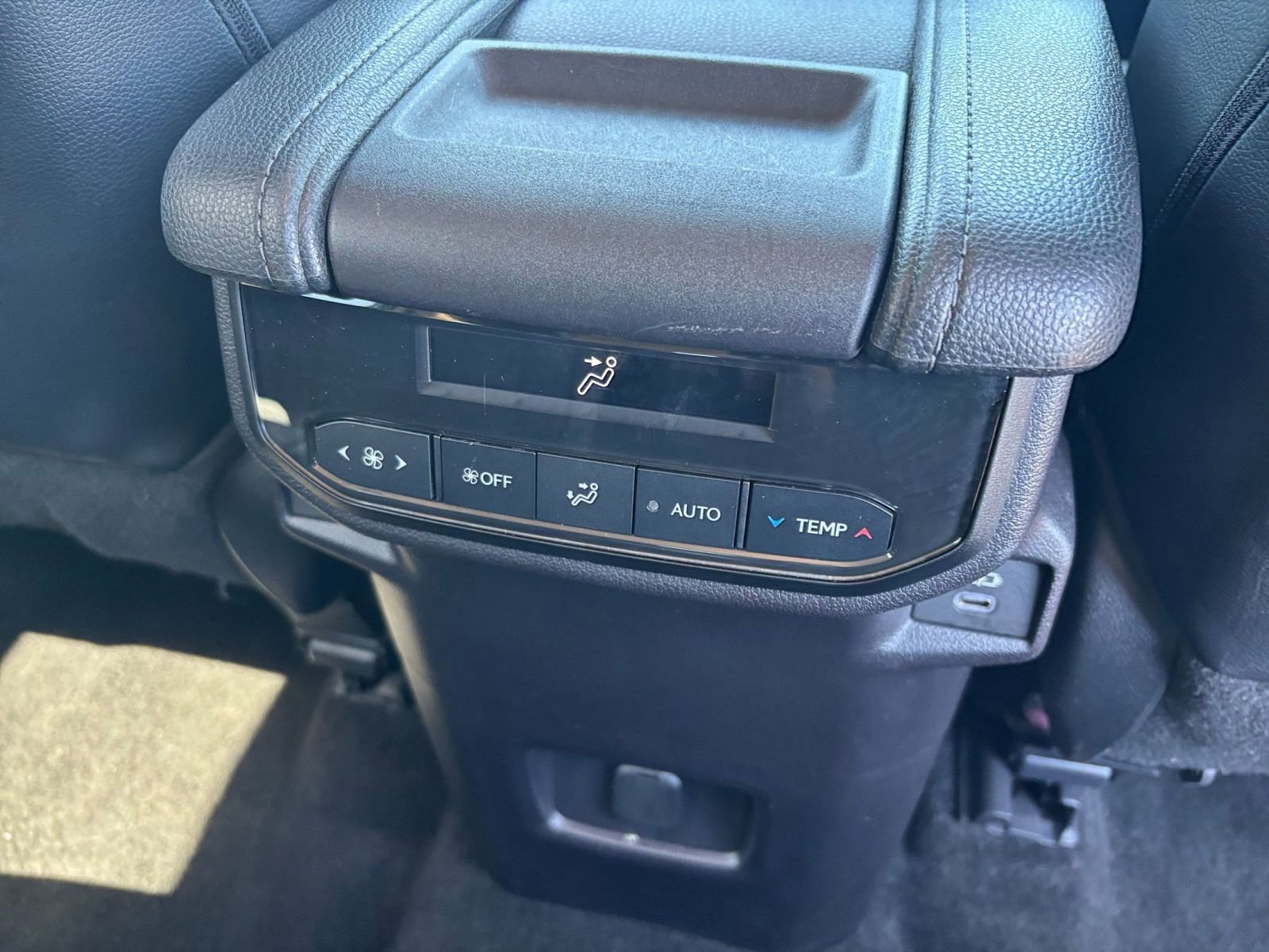 Used 2025 Toyota Grand Highlander FWD image 24