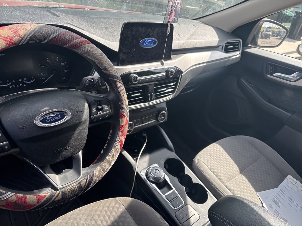 Used 2020 Ford Escape SE image 9