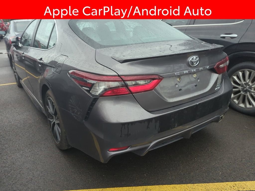 Used 2023 Toyota Camry SE image 4