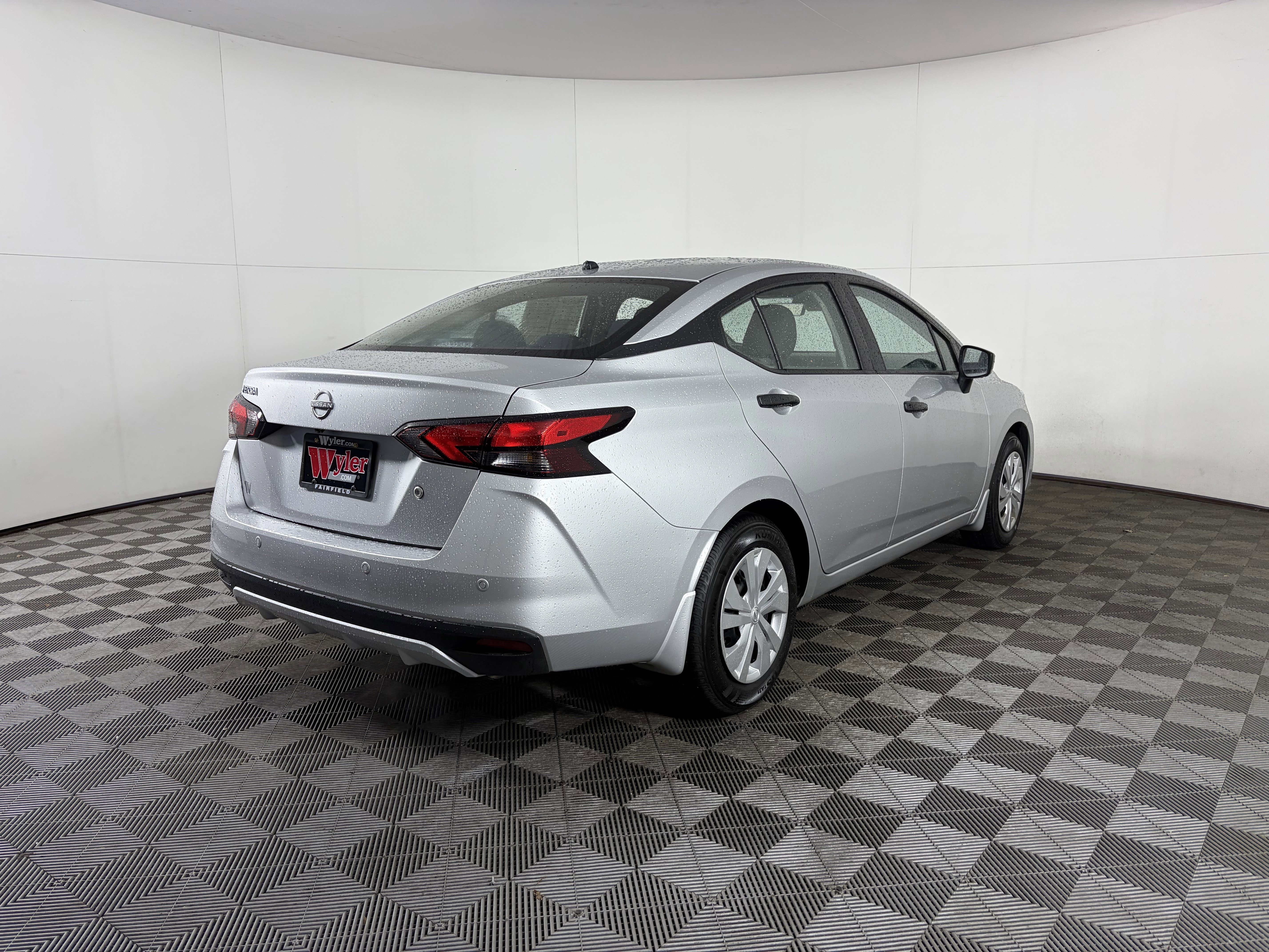 Used 2025 Nissan Versa S w/ Electronics Package FWD image 13