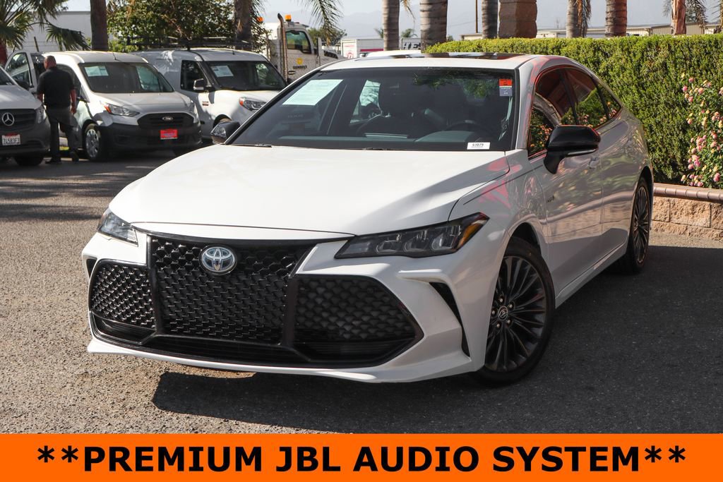 Used 2020 Toyota Avalon XSE image 4