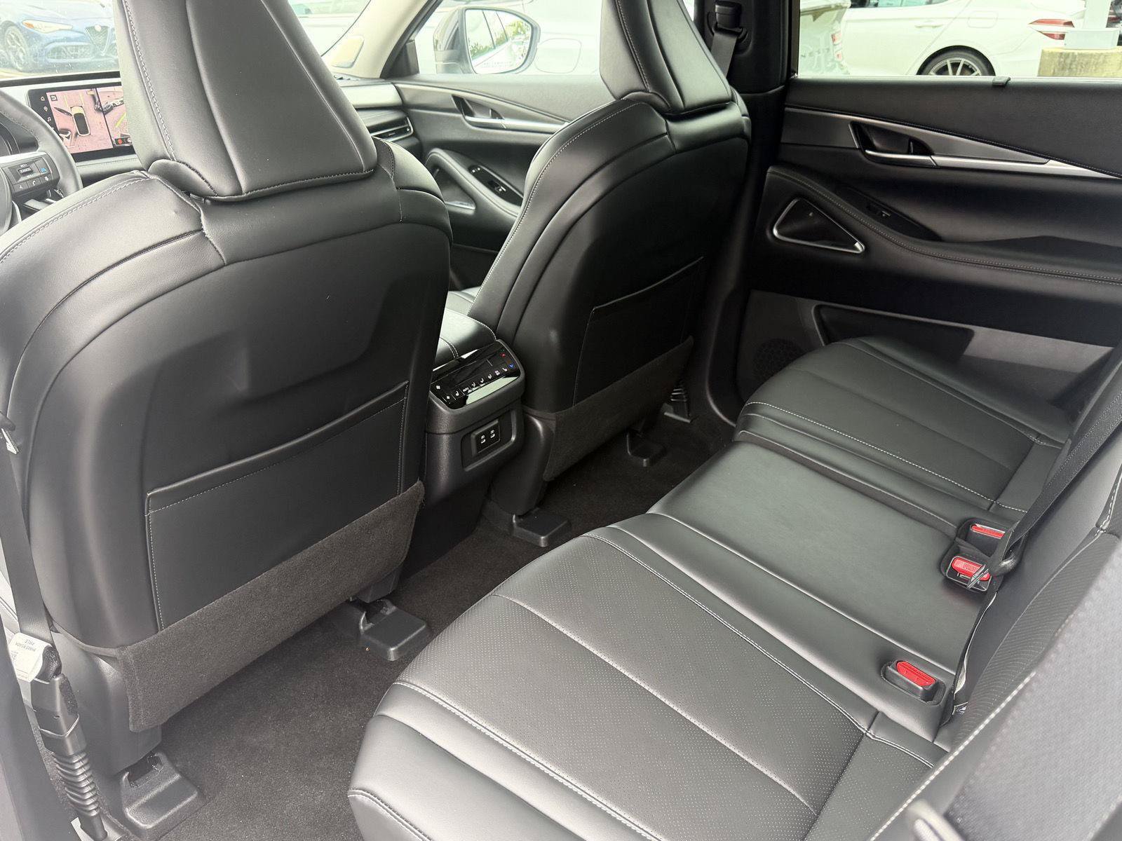 Used 2026 INFINITI QX60 Luxe w/ Cargo Package AWD/4WD image 38