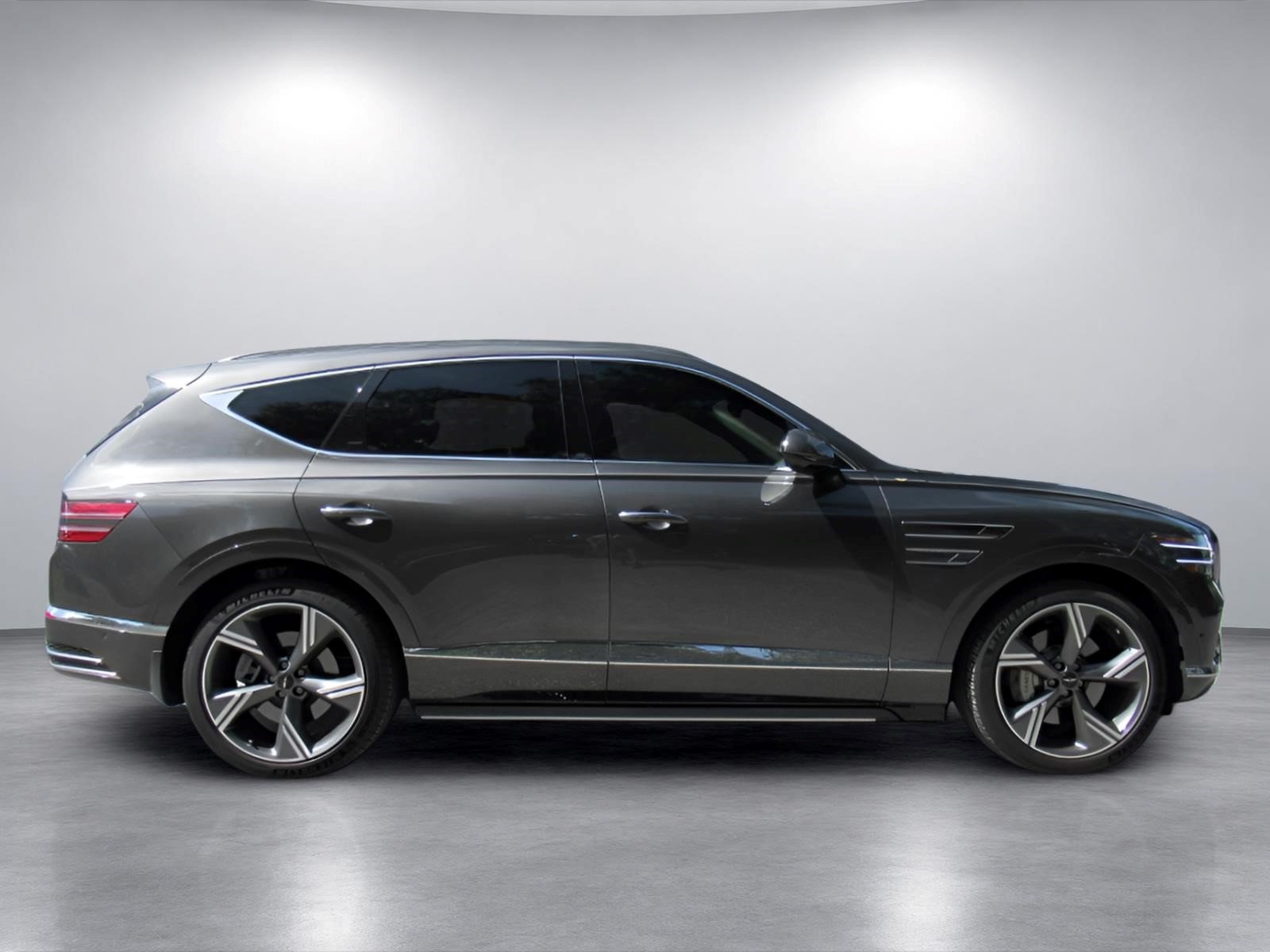 Used 2025 Genesis GV80 2.5T Prestige AWD/4WD image 2