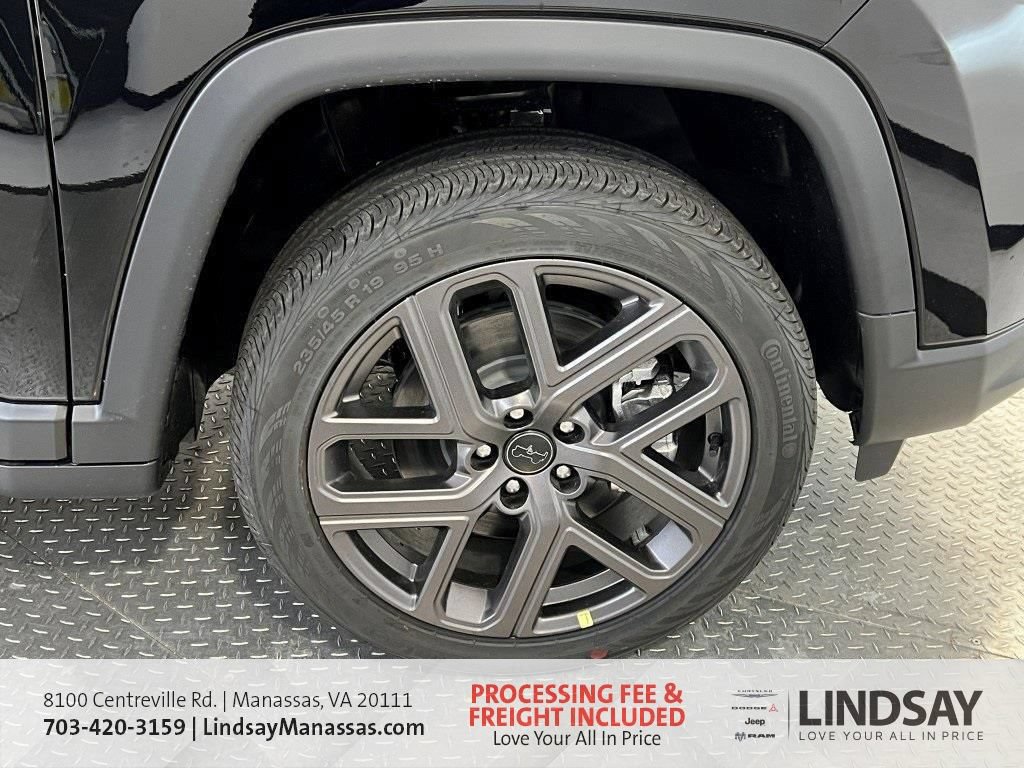 New 2026 Jeep Compass Limited w/ Sun, Sound & Navigation Group AWD/4WD image 14