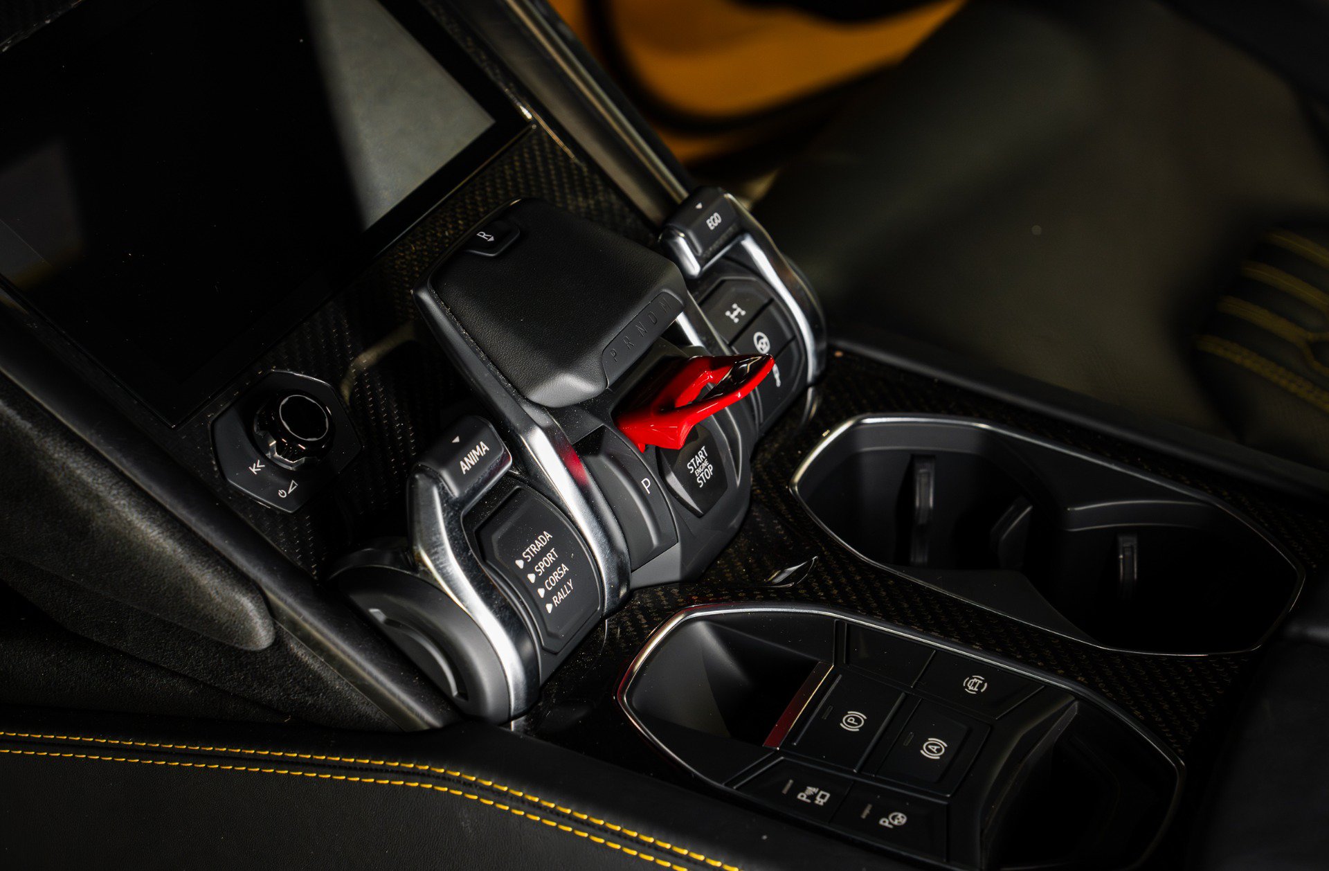 Used 2024 Lamborghini Urus Performante AWD/4WD image 21