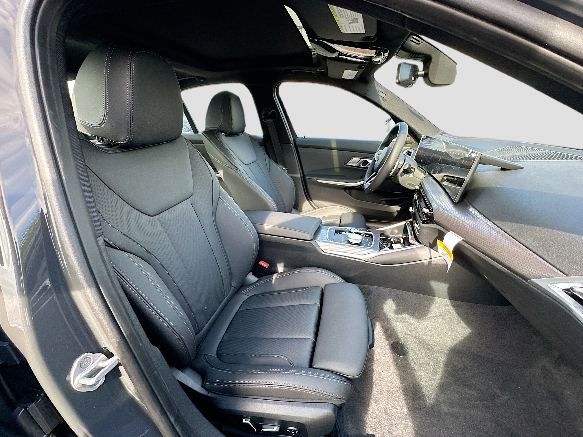 New 2026 BMW 330i Sedan w/ M Sport Package RWD image 23