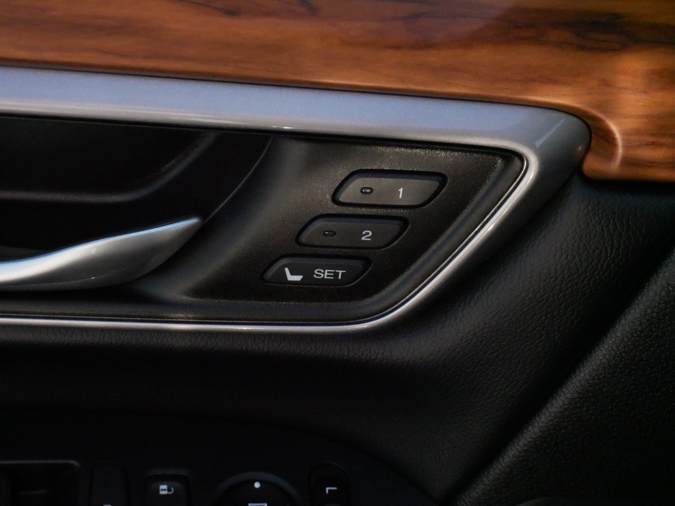 Used 2017 Honda CR-V EX-L image 19