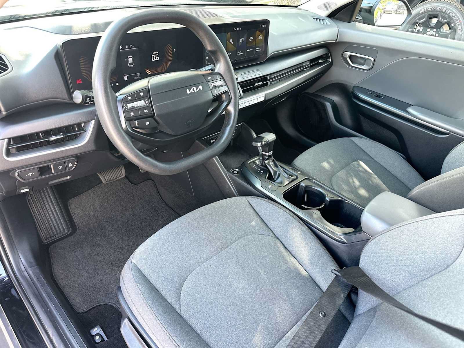 Used 2025 Kia K4 FWD image 18