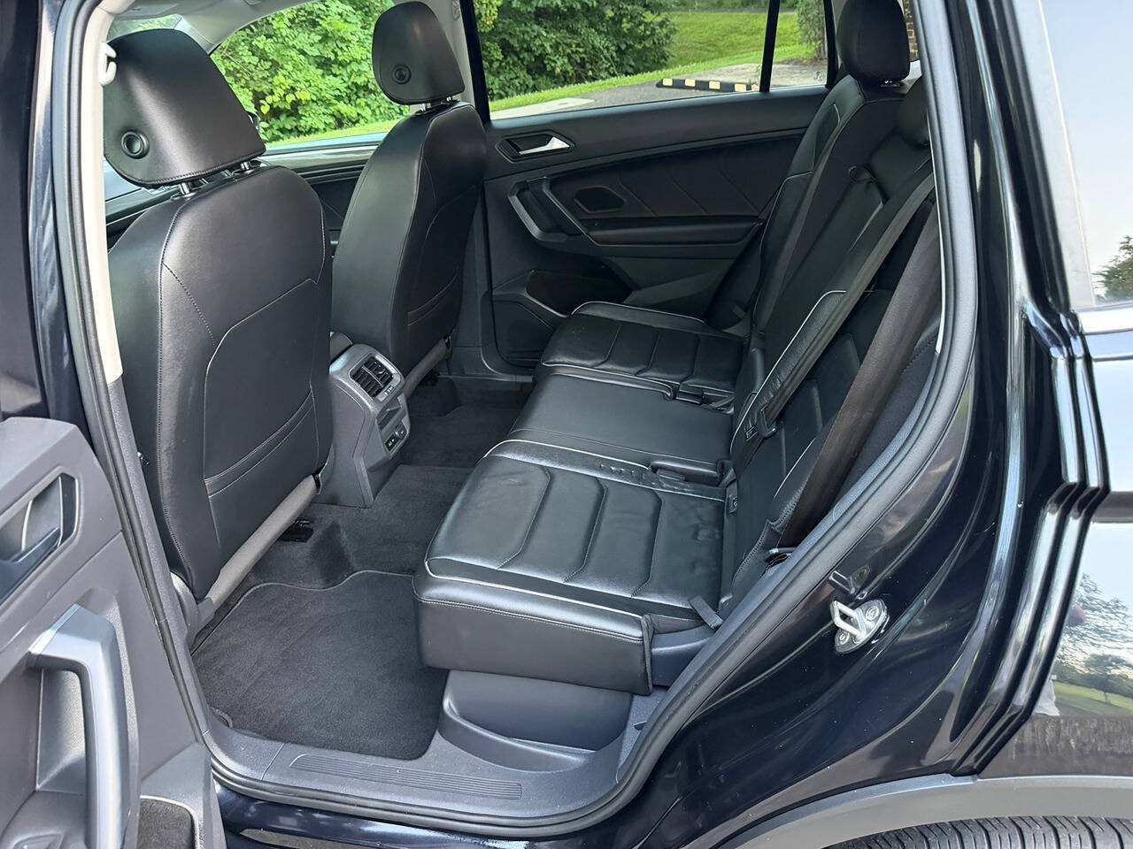 Used 2019 Volkswagen Tiguan SEL Premium AWD/4WD image 24