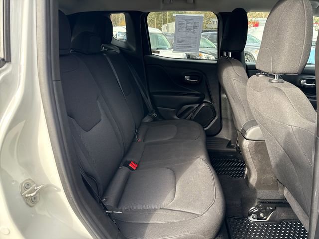 Used 2023 Jeep Renegade Latitude image 13