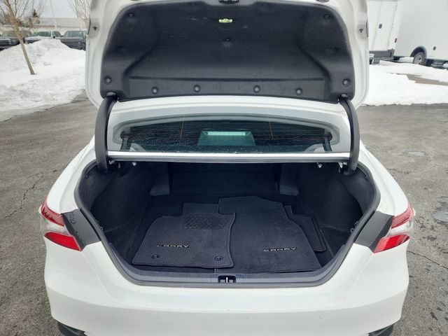 Used 2022 Toyota Camry LE image 29