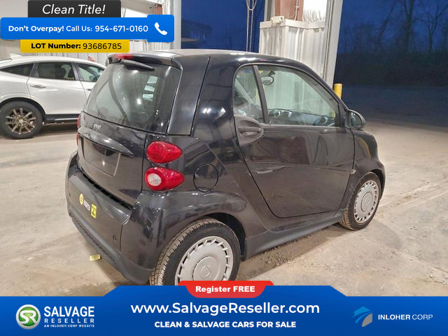 Used 2015 smart fortwo pure image 4