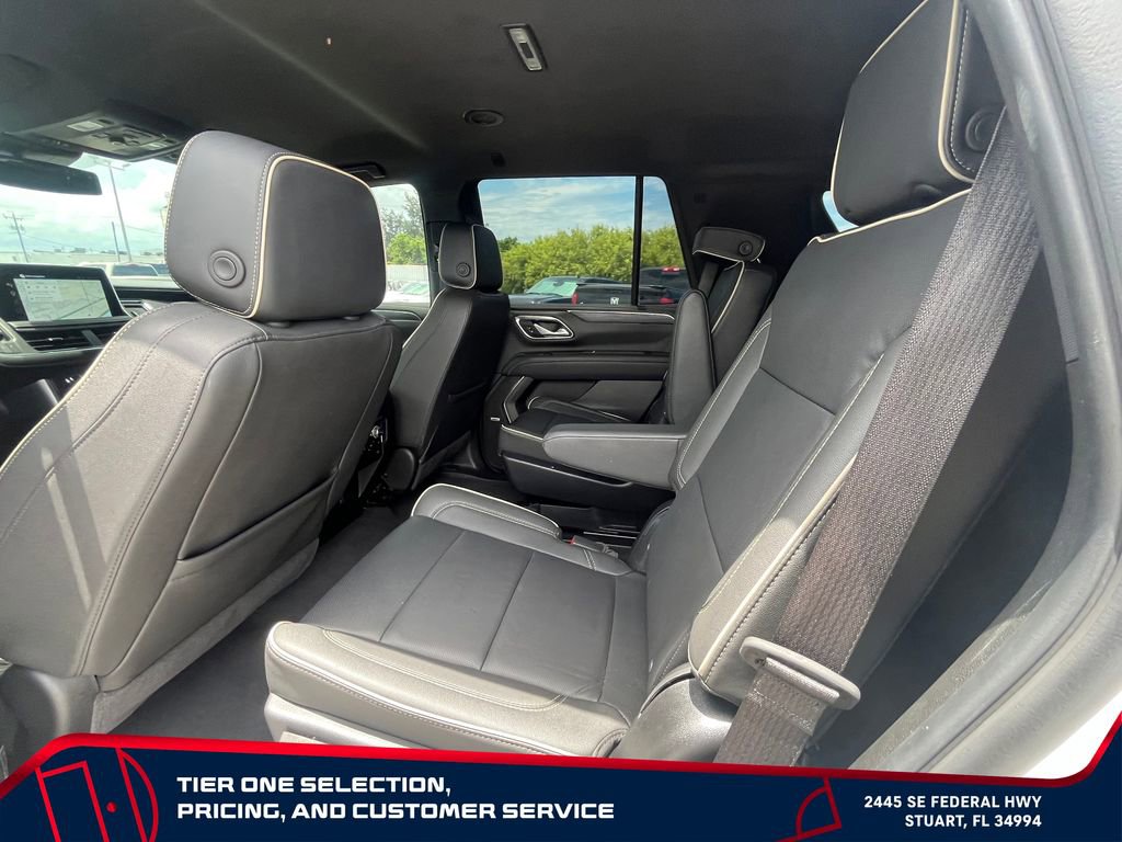 Used 2024 GMC Yukon SLT w/ SLT Luxury Package AWD/4WD image 13