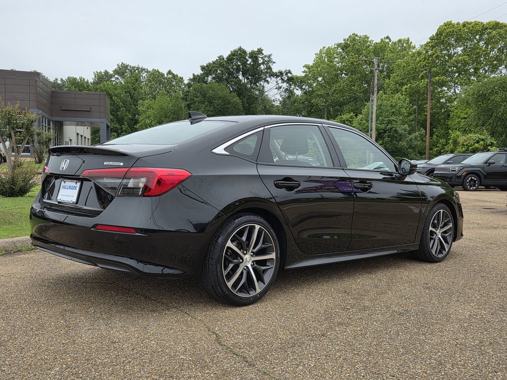 Used 2024 Honda Civic Touring image 4