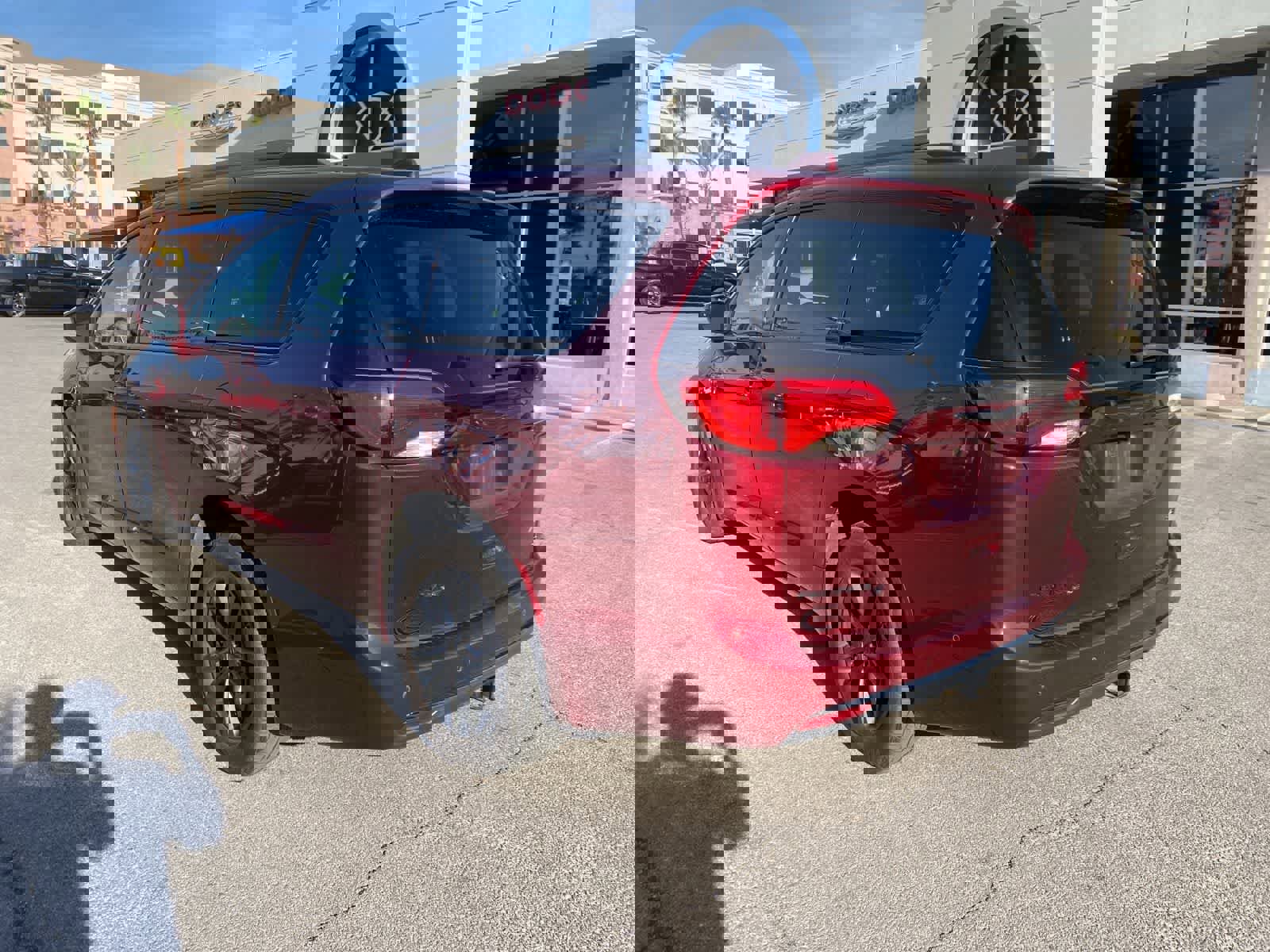 Used 2020 Chrysler Pacifica Touring-L image 8