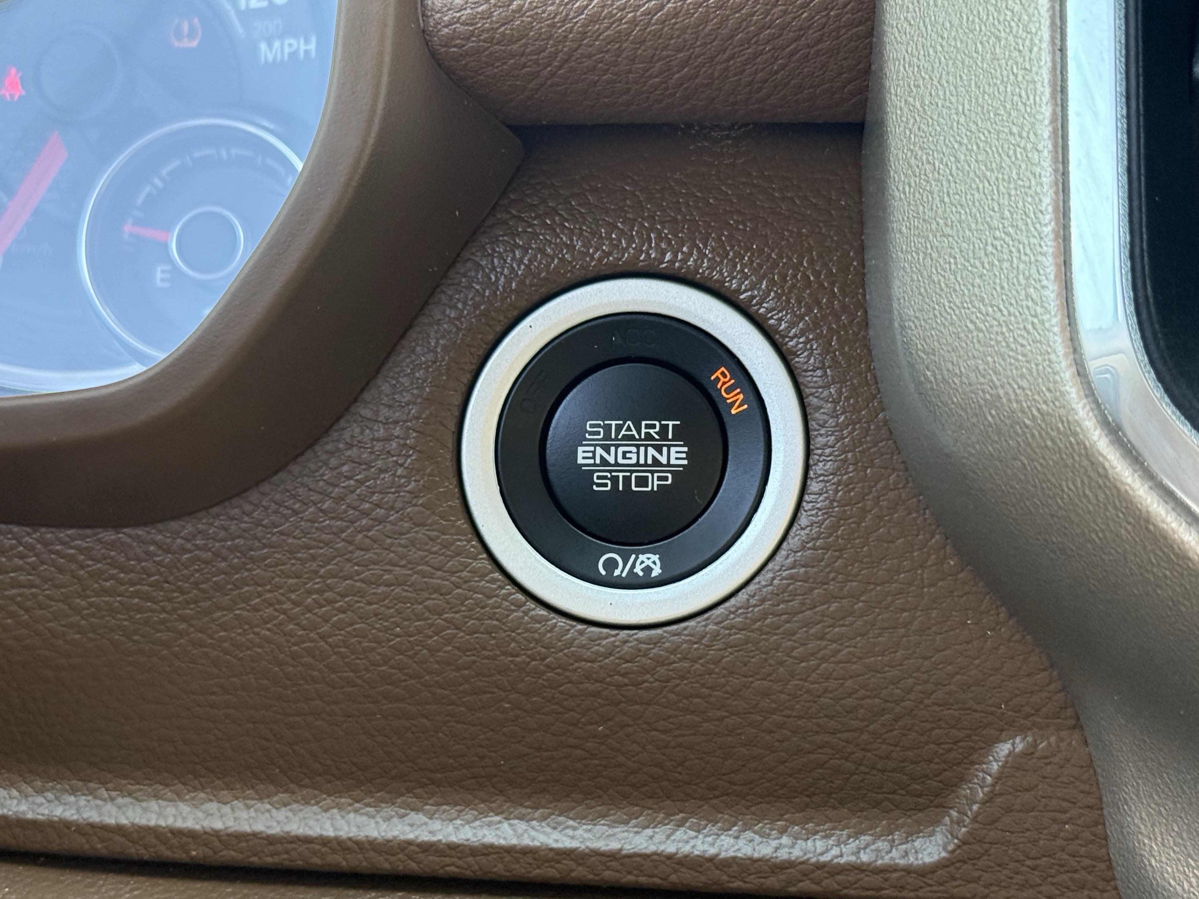 Used 2019 RAM 1500 Laramie RWD image 25