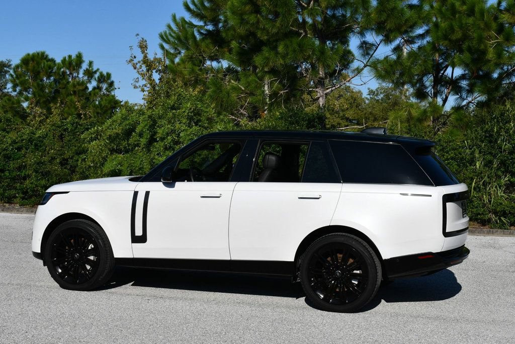 Used 2023 Land Rover Range Rover SE AWD/4WD image 4